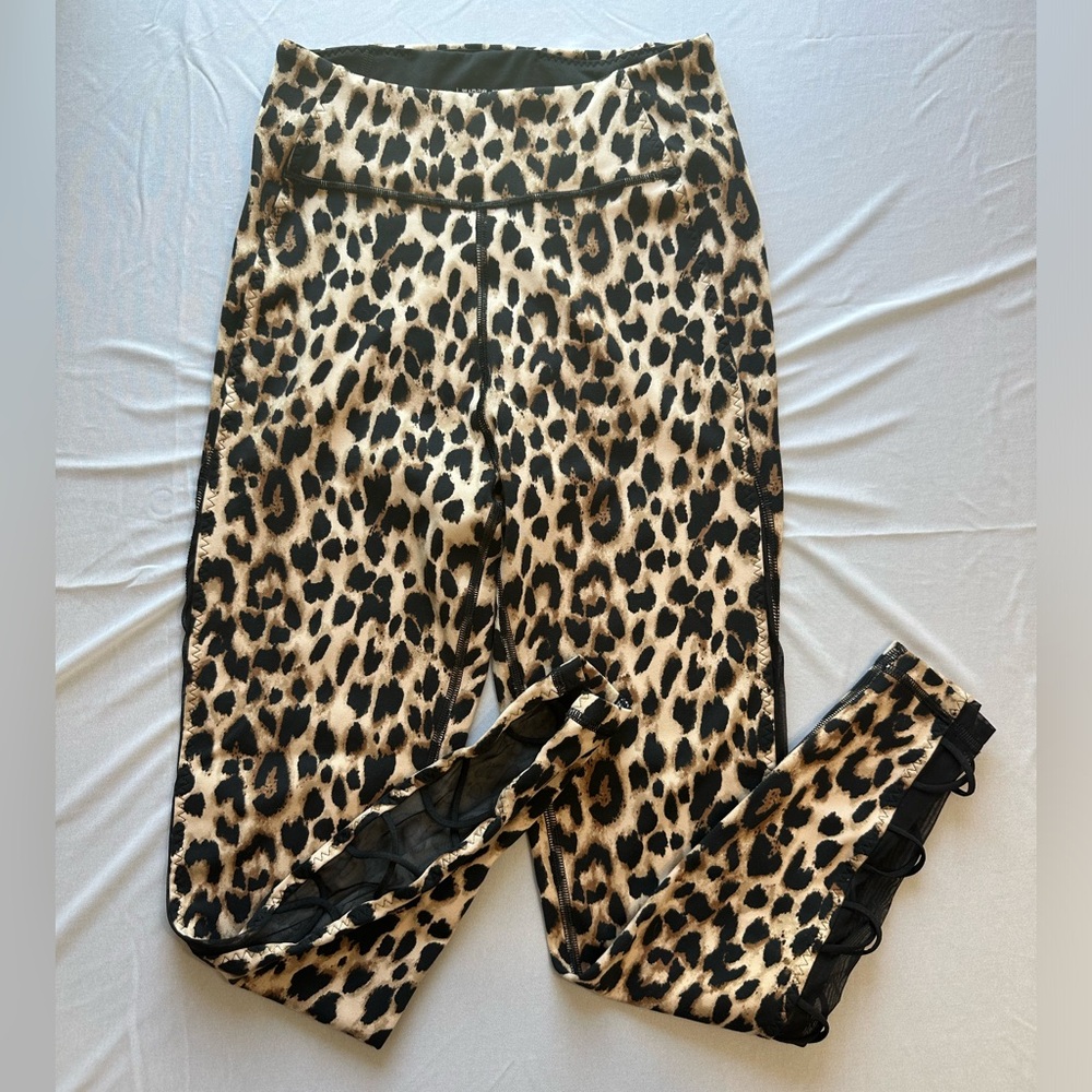 Victoria's Secret Black and Tan Leopard print leggings
